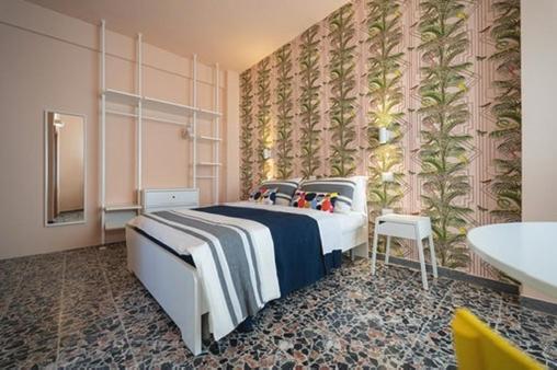 Boutique Rooms Carbonazzi 17 קליארי מראה חיצוני תמונה