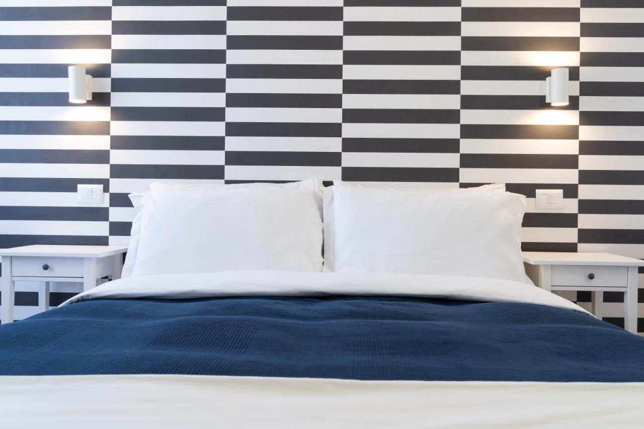 Boutique Rooms Carbonazzi 17 קליארי מראה חיצוני תמונה