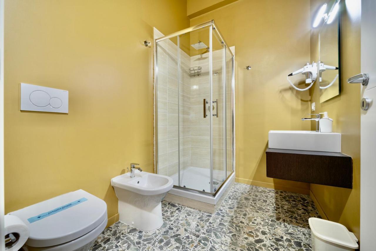 Boutique Rooms Carbonazzi 17 קליארי מראה חיצוני תמונה