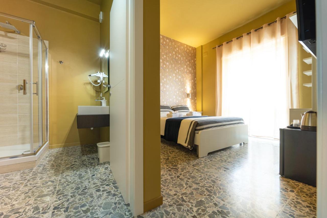 Boutique Rooms Carbonazzi 17 קליארי מראה חיצוני תמונה