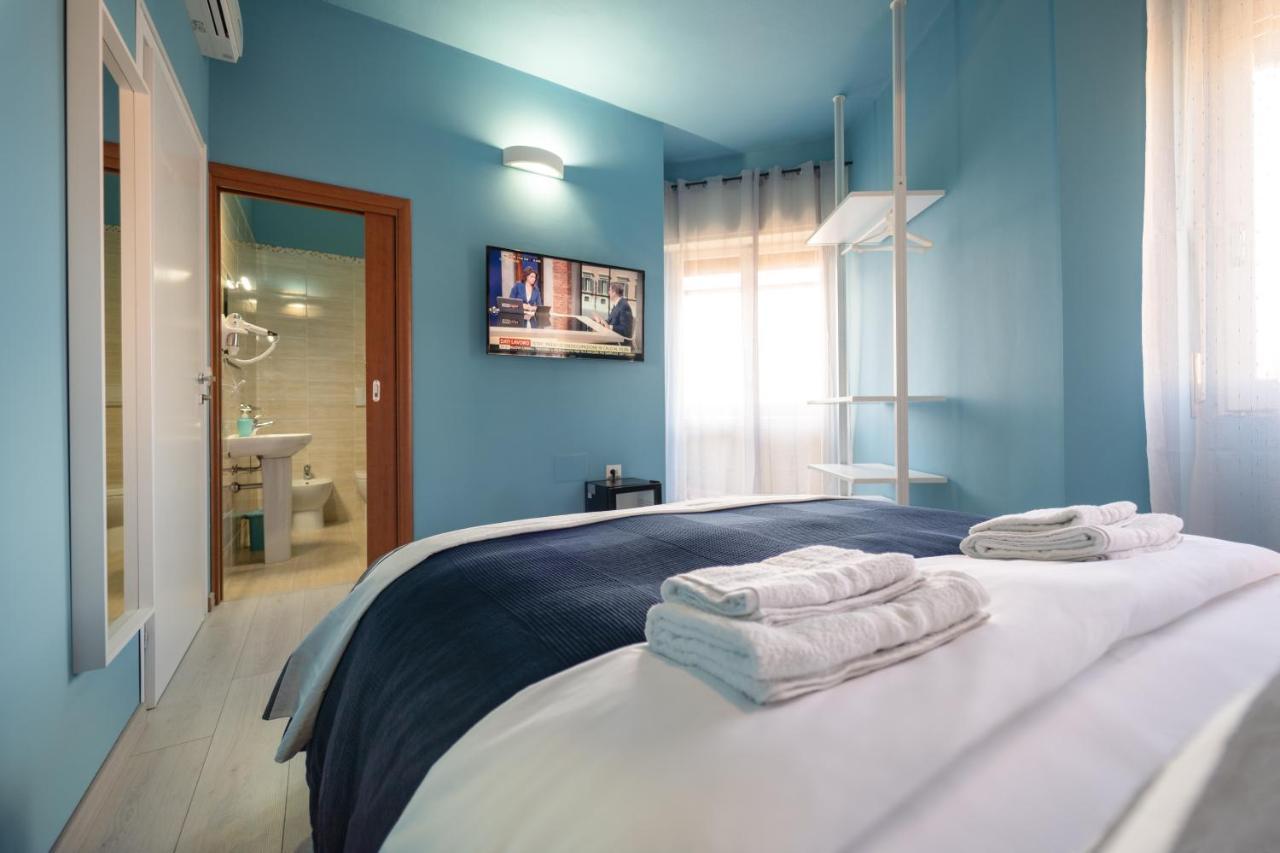Boutique Rooms Carbonazzi 17 קליארי מראה חיצוני תמונה
